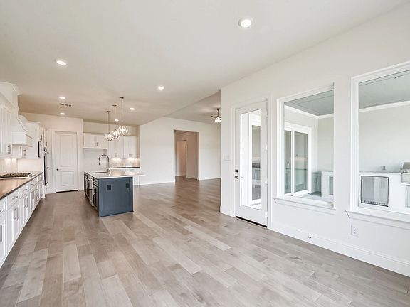 Homesite 5121 dining room