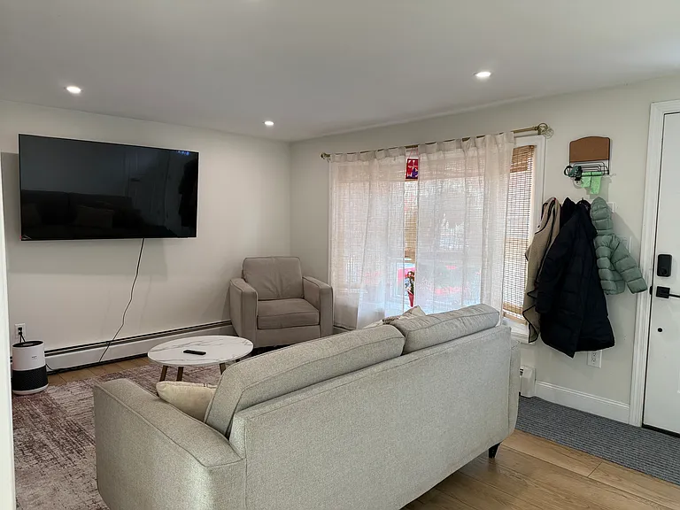 619 Glen Ave — Photo 4