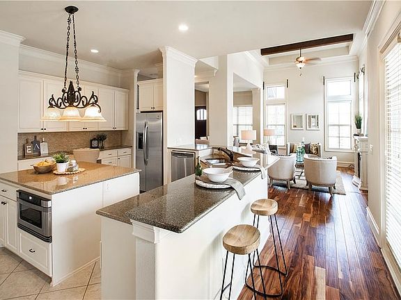5th image of 314 Watermere Dr