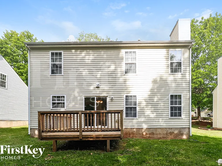906 Grassy Patch Ln — Photo 18