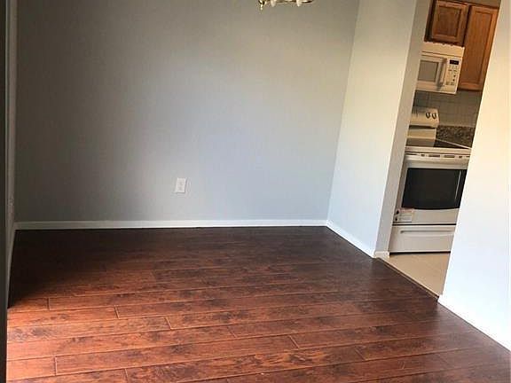 5th image of 2500 E Park Blvd #7