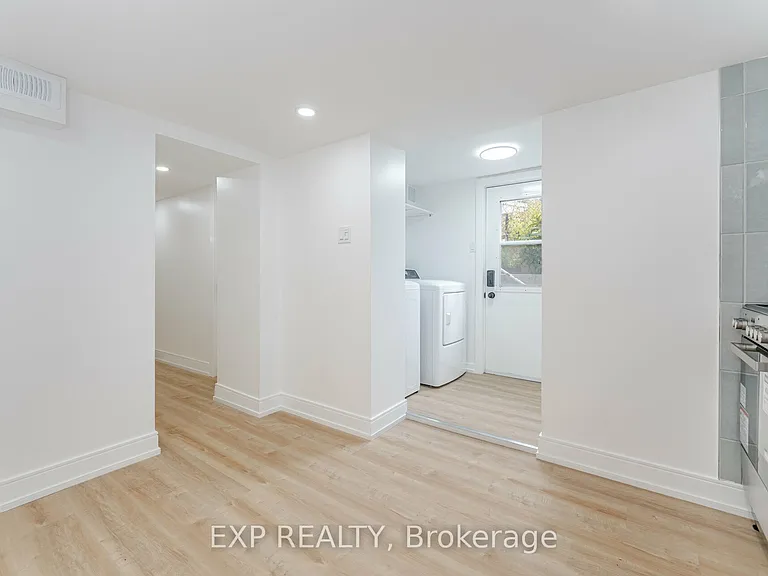 716 Brock Ave #B — Photo 9