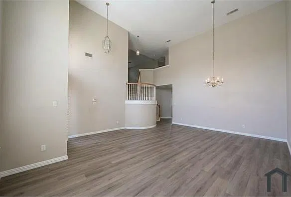 4 bed, 2800 sqft, $3,000 — Photo 2