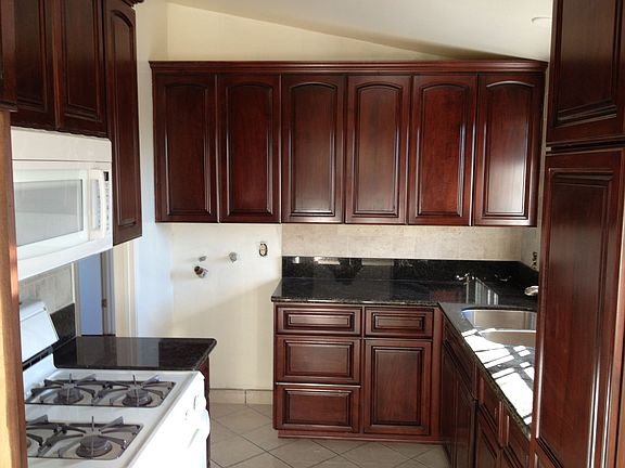 5th image of 1549 W 6th St