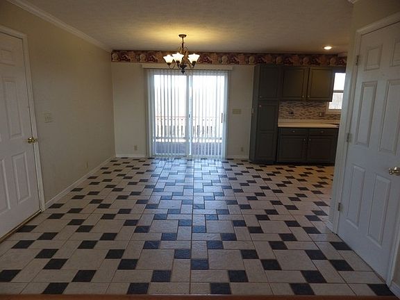 3rd image of 306 Jennifer Dr