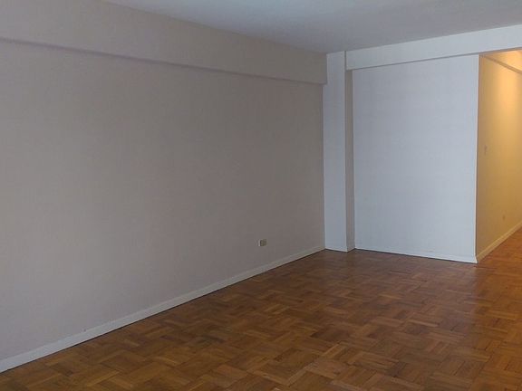 4th image of 249 E 48th St APT 17D