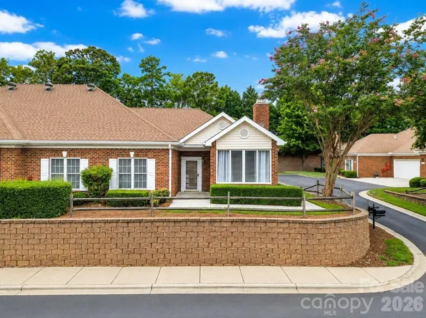 8368 Windsor Ridge Dr, Charlotte, NC 28277
