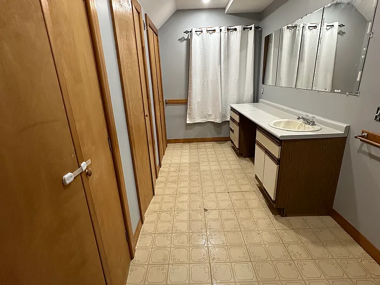 117 Chestnut St #2 — Photo 3