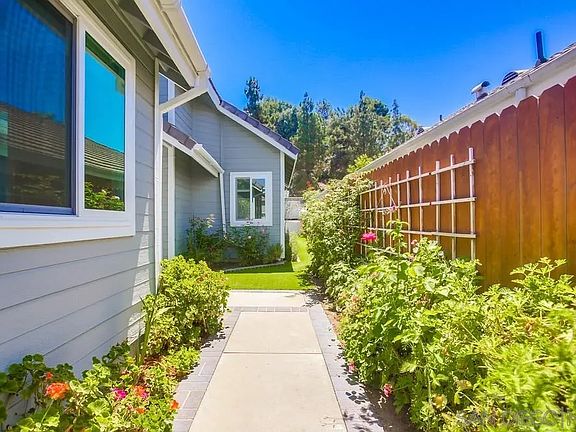 5th image of 10458 Rancho Carmel Dr