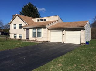 168 Blue Grass Ln, Rochester, NY 14626