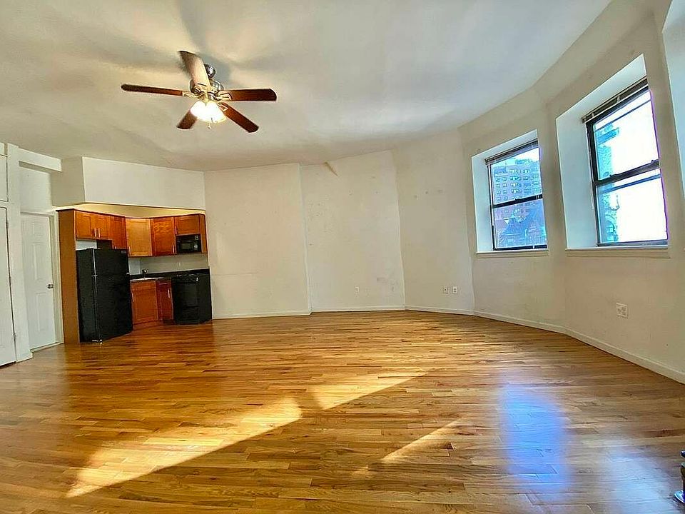1st image of 256 W 73rd St #8/1