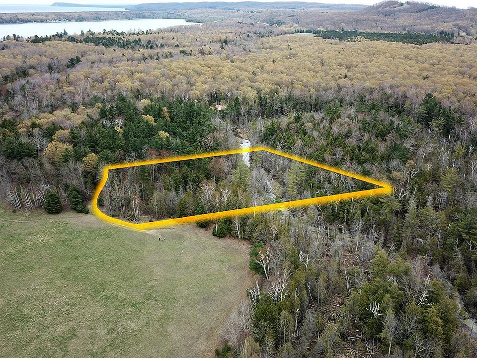 909 S Michaels Wood Trl, Maple City, MI 49664 Zillow