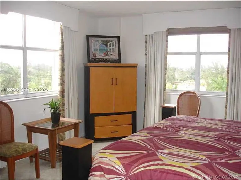 11111 Biscayne Blvd #7E — Photo 13