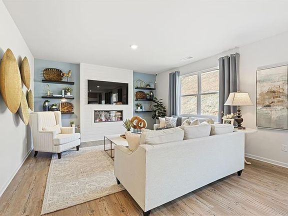 3rd image of 329 Timberland Ave