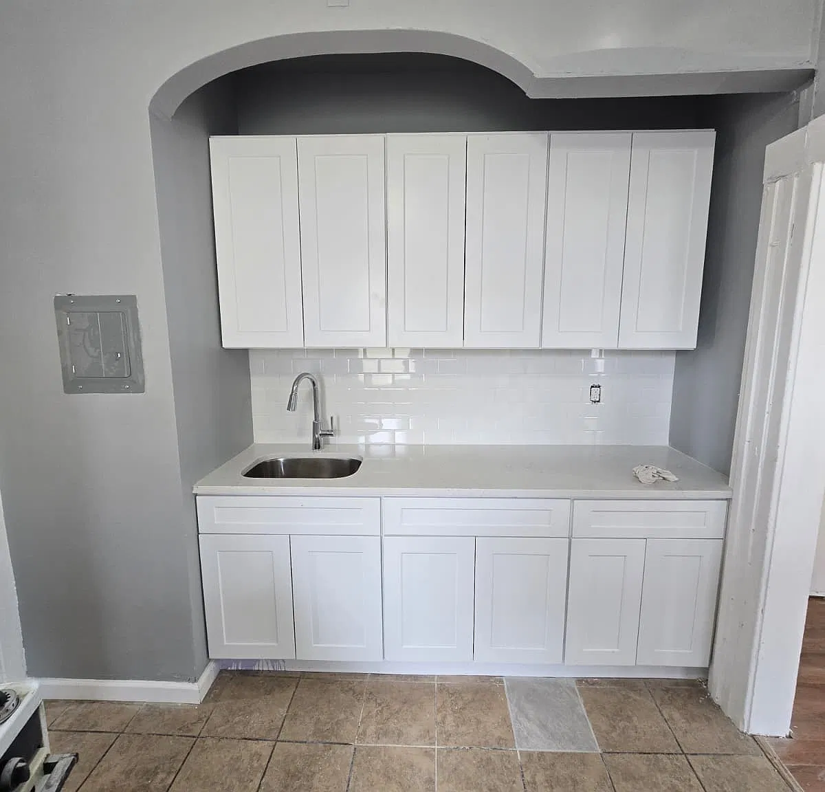 3 bed, 1.5 bath, $2,400 — Photo 1