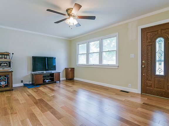 3rd image of 3 Westgate Dr