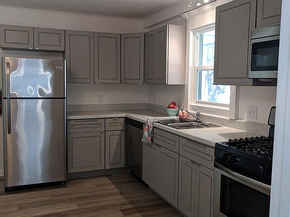2nd image of 3030 Konkle St