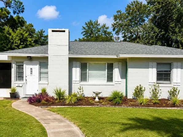 111 S Rhodes St, Mount Dora, FL 32757