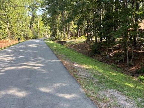 3rd image of 13 Myrtlewood Dr.
