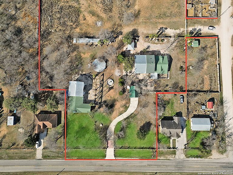 Listing photo 3