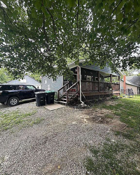 1st image of 604 Van Buren St
