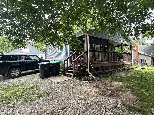 604 Van Buren St, Keosauqua, IA 52565