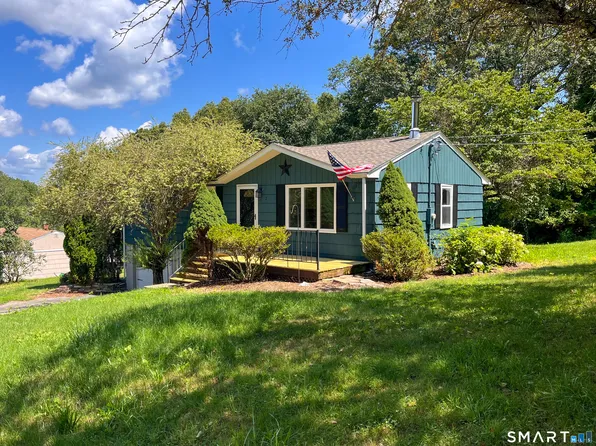 2 Johnnie Court, Ledyard, CT 06339
