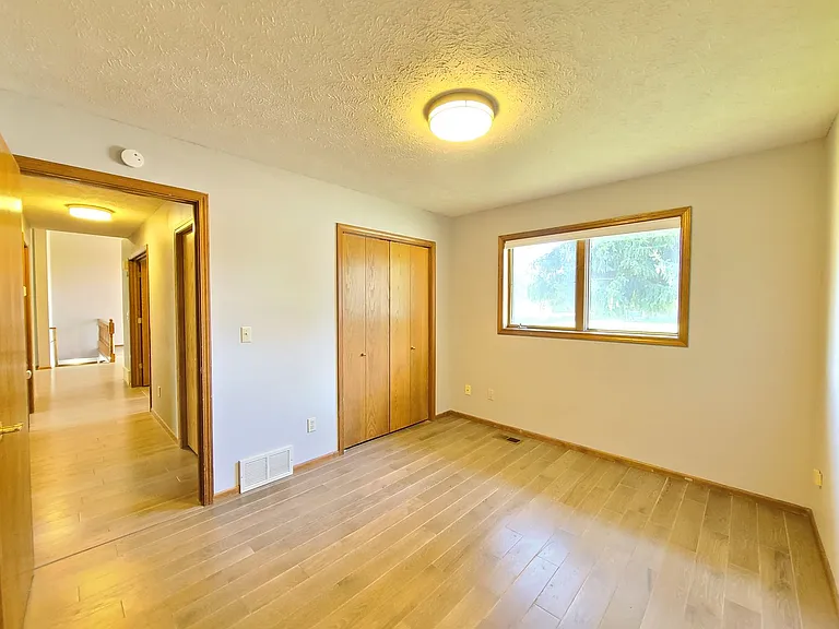3425 E 61st Ave — Photo 27