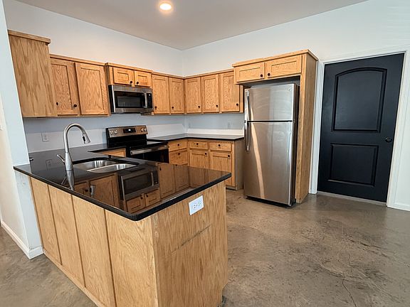 5th image of 322 E Maple St #A