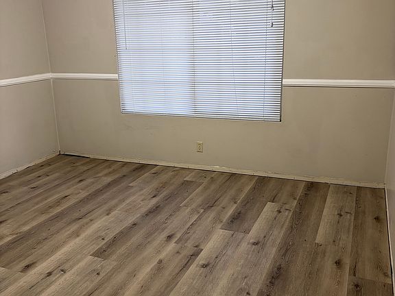 5th image of 2469 Northmoor Dr