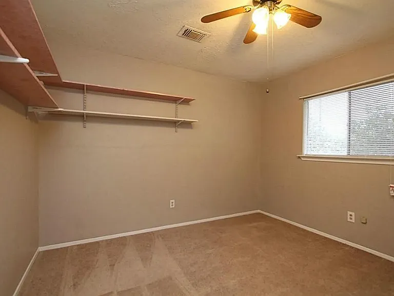 24123 Bassett Hall Ln — Photo 16