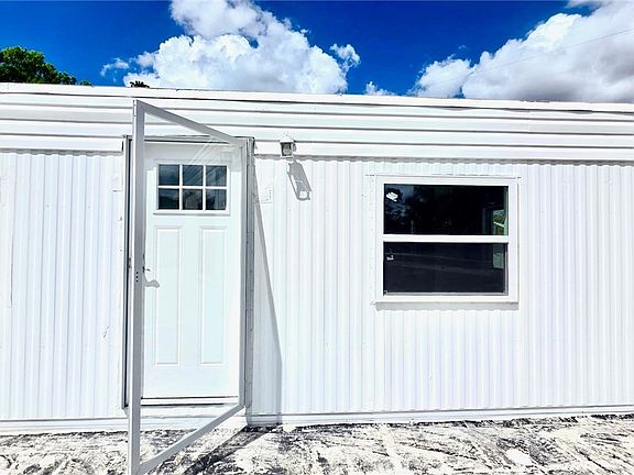4th image of 8180 Suncoast Dr
