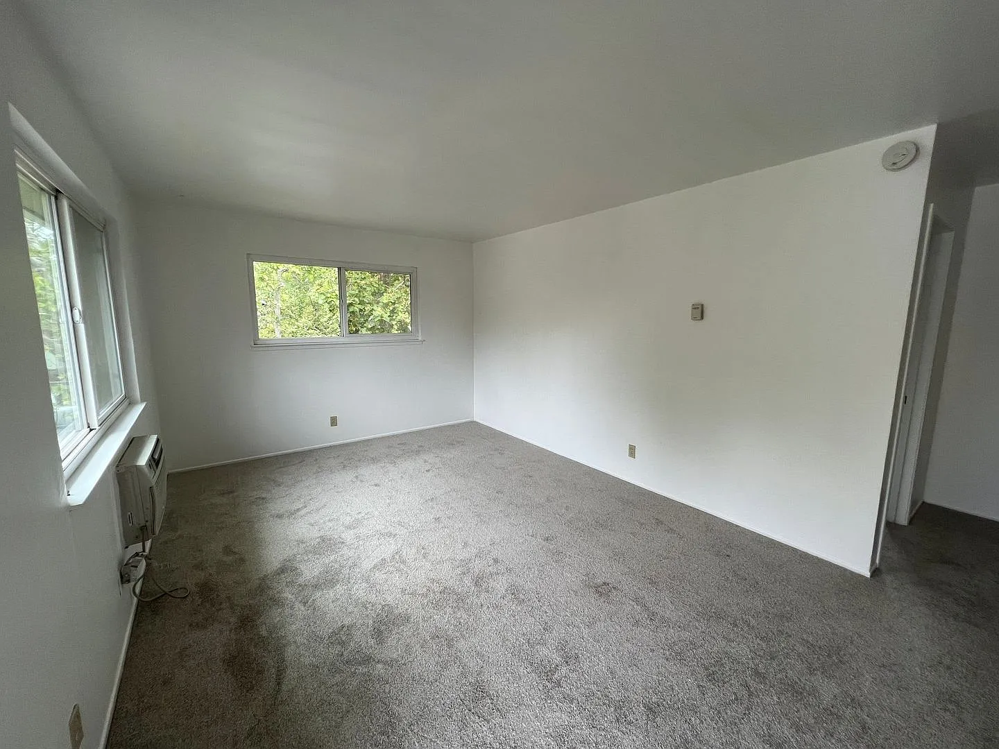 2550 27th Street - Apts — Photo 3