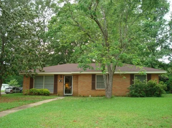 1292 Adell St, Prattville, AL 36066