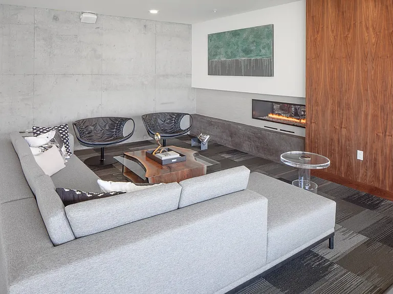 NV Apartments — Photo 9