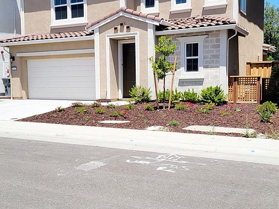 3rd image of 4404 Sierra Pine Way