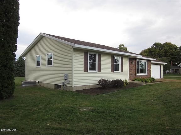 5th image of 8020 B Ave