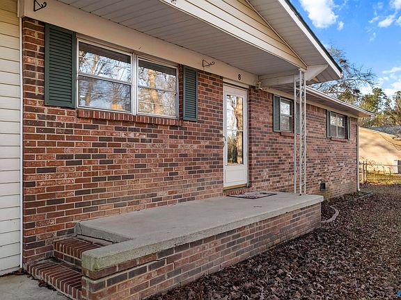 2nd image of 8 Smith Ct