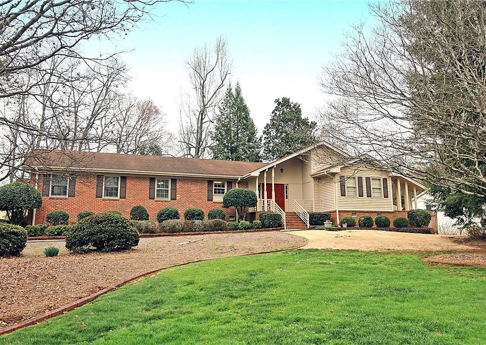 1st image of 3331 Hickory Crest Dr NW