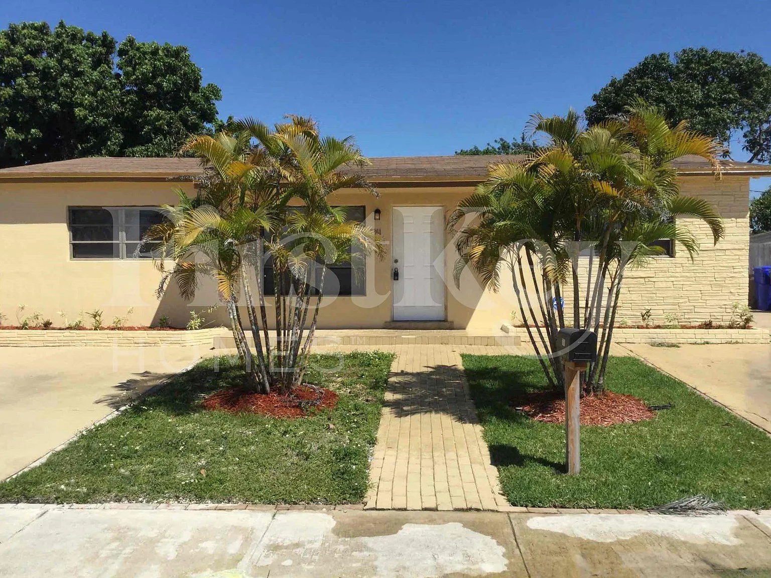 3 bed, 2.0 bath, 1522 sqft, $3,200 — Photo 1