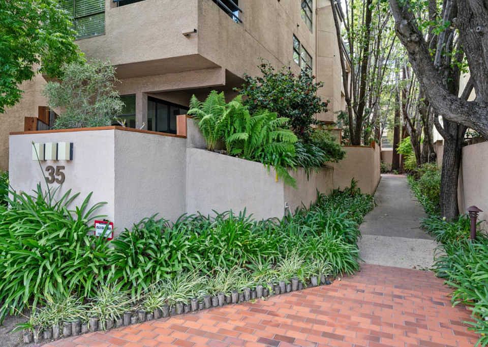 1st image of 35 9th Ave APT 9