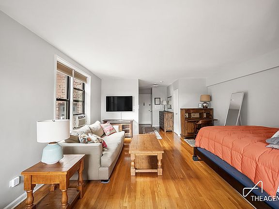 2nd image of 70 Park Ter E APT 6G