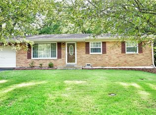 52 Reinke Rd, Ballwin, MO 63021