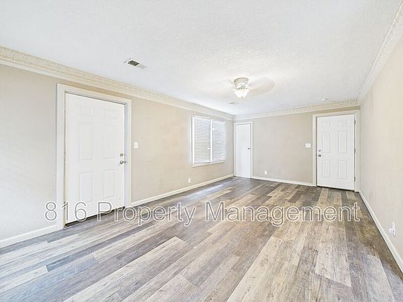 2nd image of 4241 Paseo Blvd #B