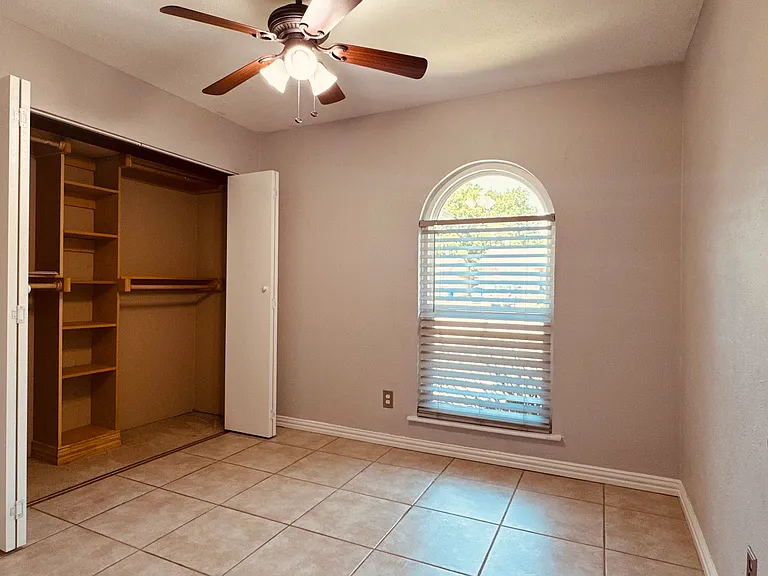 153 W Way Dr — Photo 15