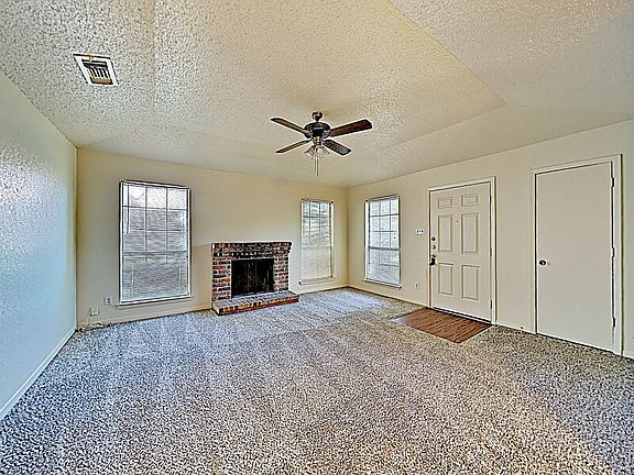 2nd image of 1112 Landsdale Ln