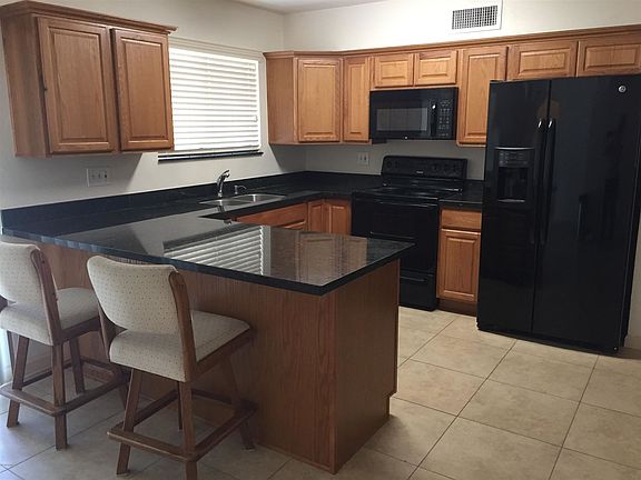 4th image of 7610 N Shirley Ct