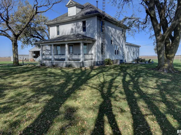 2655 N 1800 East Rd, Blue Mound, IL 62513