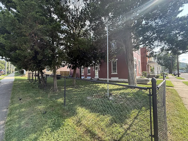 101 Shelby St — Photo 28