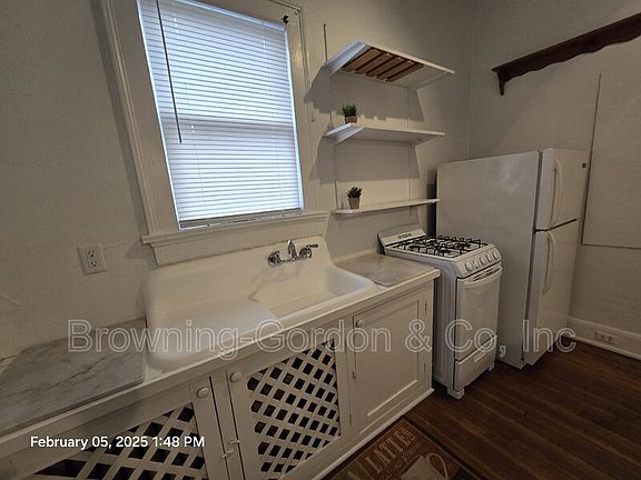 3rd image of 2903 Belmont Blvd APT 1
